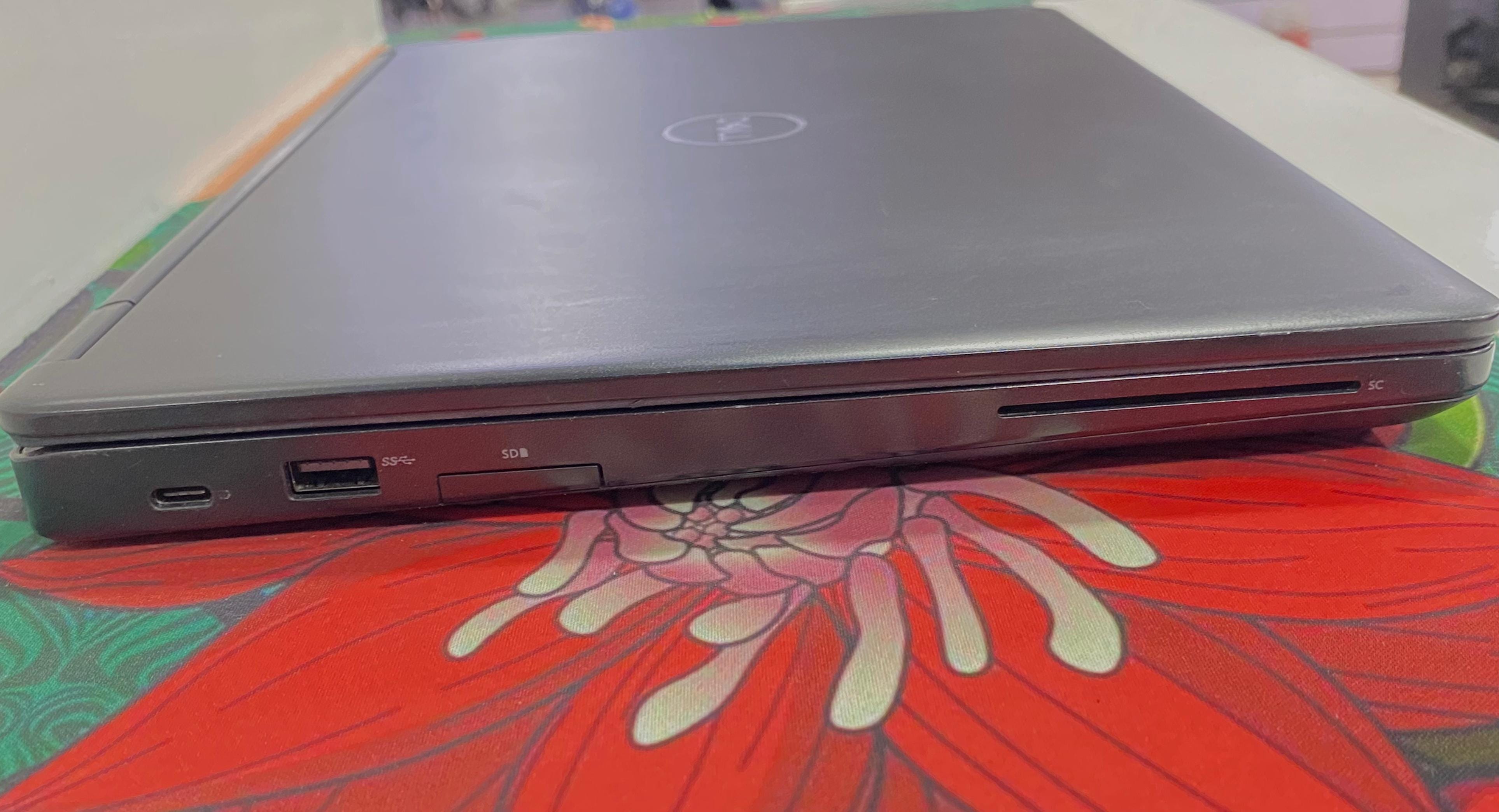 Dell Latitude 5490 (Intel Core i5/ 8350U – RAM 8GB DDR4 – HARD 256GB M.2- VGA intel- SCREEN 14"inch- Cam) Original Used
