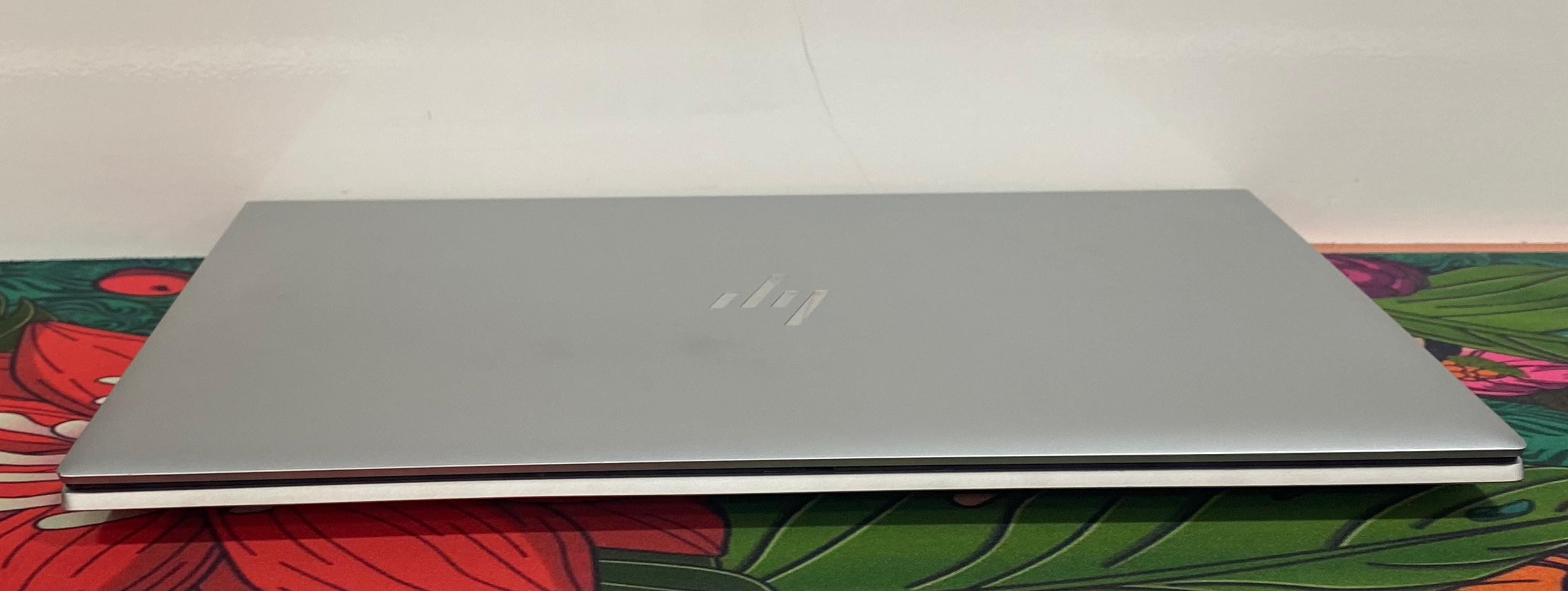 لاب توب اتش بى EliteBook 840 G7 (انتل كور i7-10610U - رام 16 جيجابايت DDR4 - هارد 256 جيجابايت M.2 - انتل جرافيكس- شاشة 14.0 بوصة FHD - كاميرا) استعمال خارج