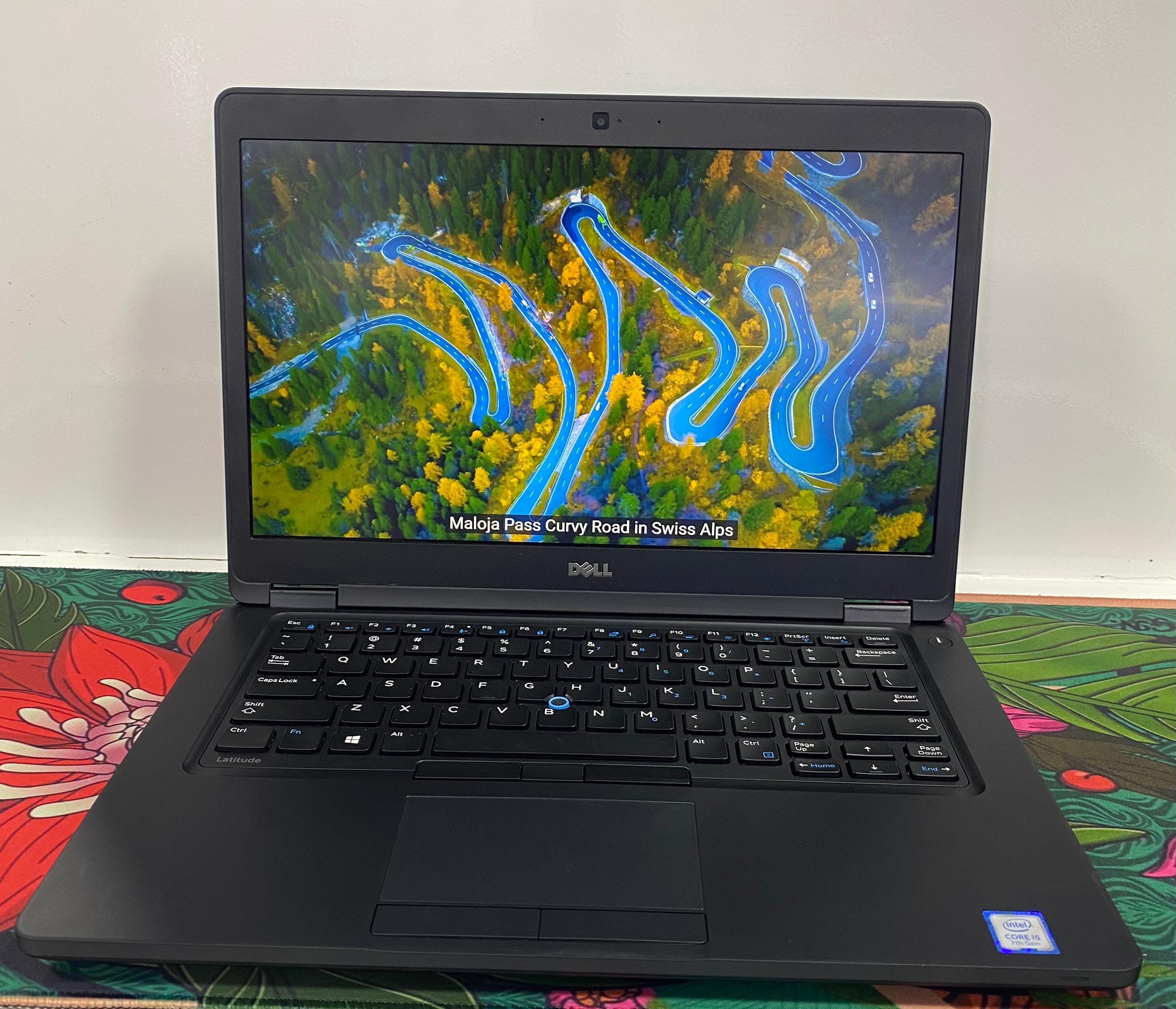 لاب توب ديل Latitude 5480 (انتل كور i5-7300U - رام 8 جيجابايت M.2 256GB - DDR4 - انتل UHD جرافيكس - شاشة 14.0 بوصة HD - كاميرا) استعمال خارج