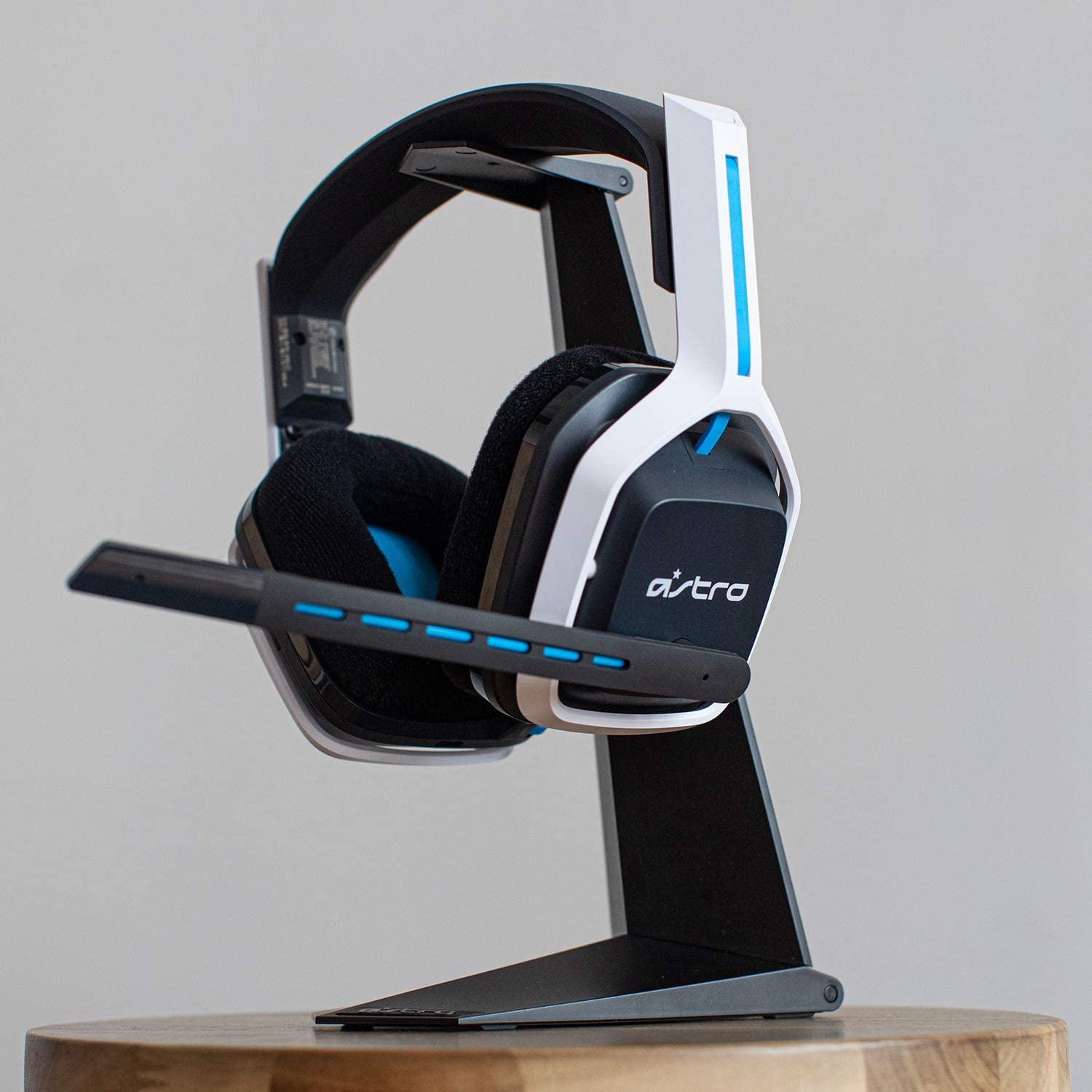 ASTRO Gaming A20 Wireless Headset Gen 2, Lightweight and Damage Resistant, Flip-to-mute microphone, +15 Hour battery life, 15m range, for PlayStation 5, PS4, PC, Mac - White/Blue