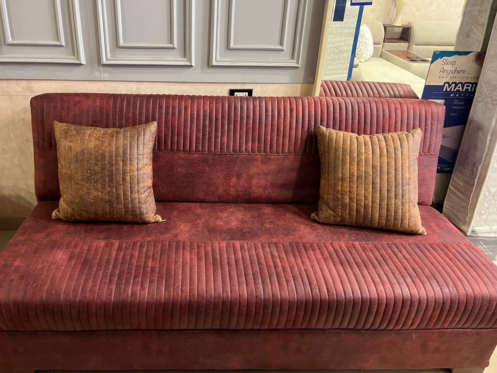 Saudi Couch